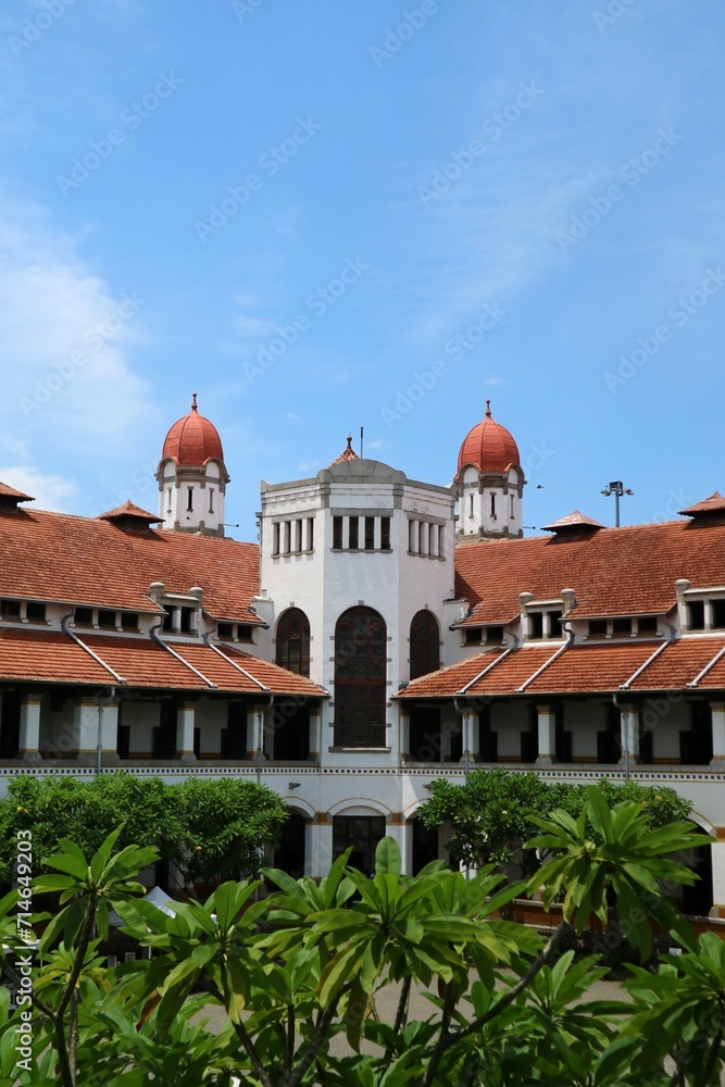 Obraz premium Exterior building of Lawang Sewu, Semarang. Historic building belonging to PT KAI or The Old station of Semarang, Lawang Sewu. originally used as the Head Office of the private railway company.