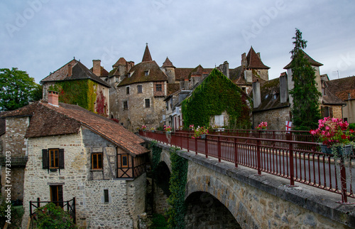 bridge over the river in the city of Floirac