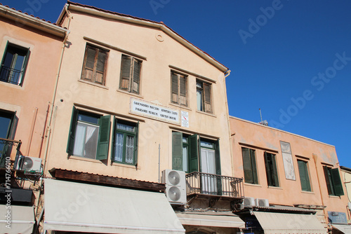 Fototapeta Naklejka Na Ścianę i Meble -  old houses in chania in crete in greece
