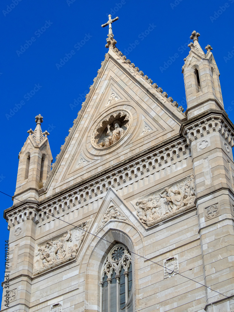 Cattedrale di Santa Maria Assunta facade carvings, Naples