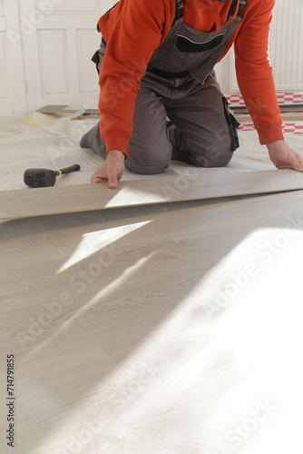 Step by step of laminate flooring installation 