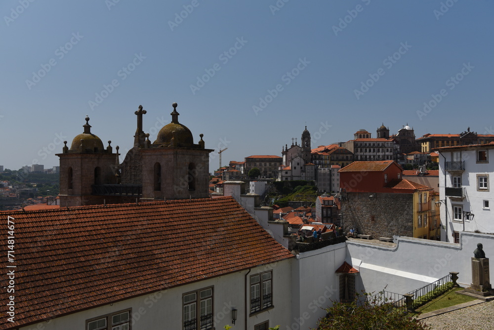 Igreja de São Lourenço - Saint Lawrence Church
Igreja de Nossa Senhora da Vitória - Église Notre Dame de la victoire - Church of Our Lady of Victory
Miradouro Vitória, Porto, Portugal