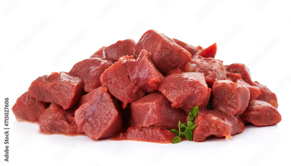Rohes Gulasch isoliert auf weißem Hintergrund, Freisteller Rohes Gulasch isoliert auf weißem Hintergrund, Freisteller