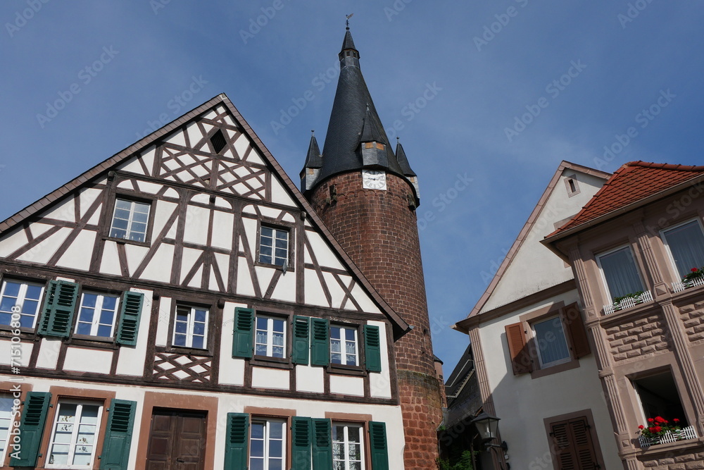 Alter Turm in der Altstadt von Ottweiler im Saarland