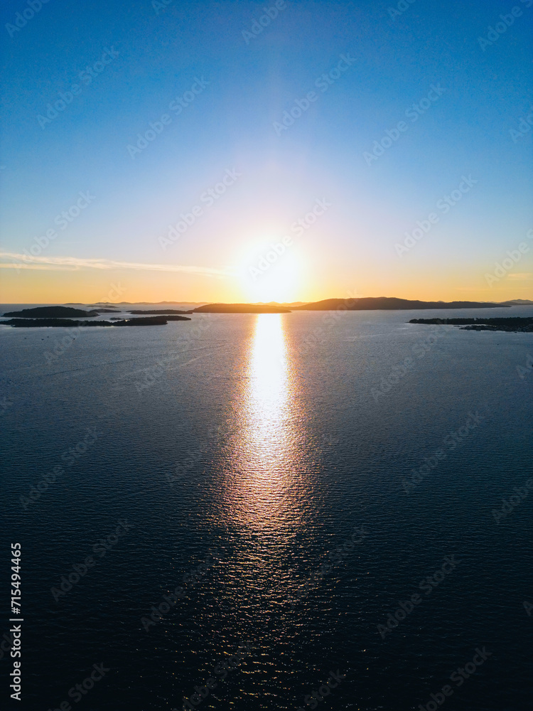 Fototapeta premium sunset over the sea