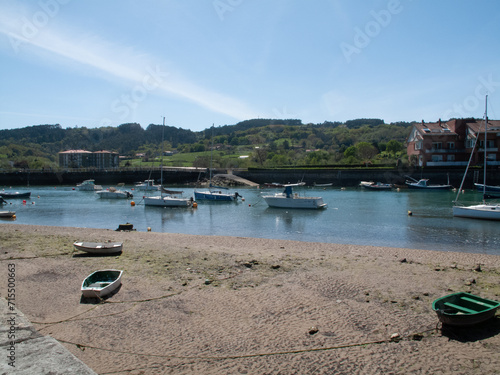 Paseo por la desmbocadura del río Butrón en Plentzia, Bizkaia, País Vasco photo