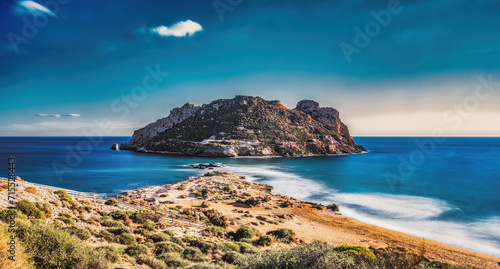 Una isla muy pequeña situada junto al océano