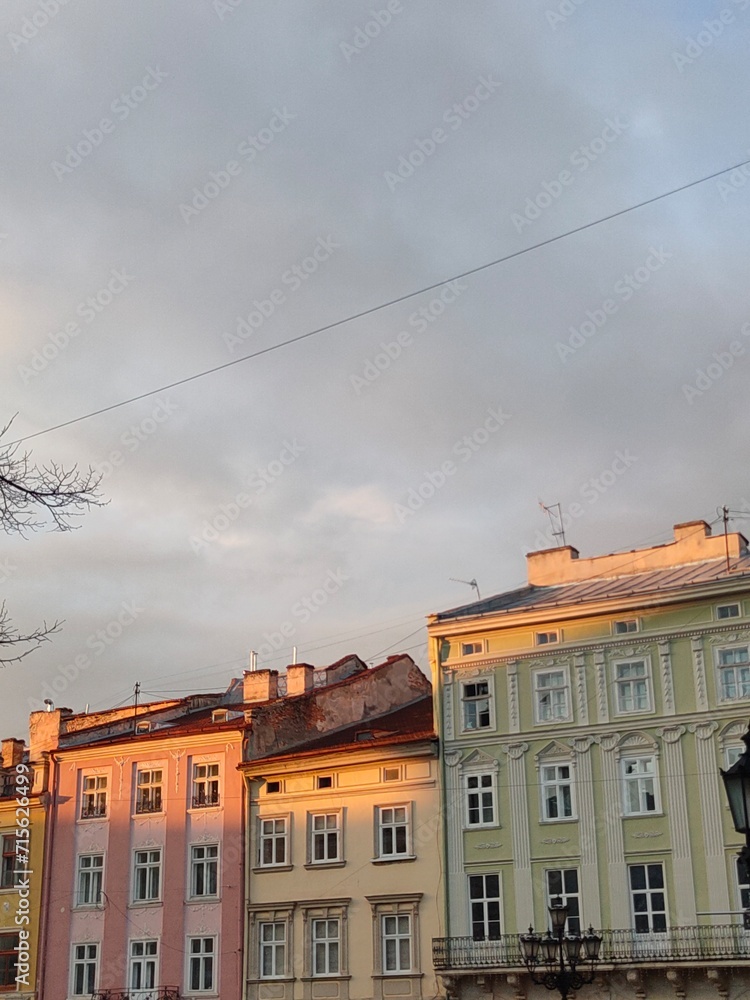 Fototapeta premium Golden hour in the city 