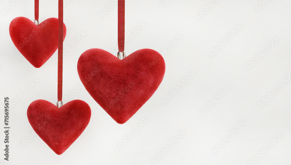 Tło Walentynki, czerwone wiszące serca, miejsce na tekst - obrazy, fototapety, plakaty 