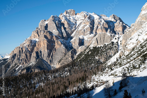 Ein lohnendes Ziel zum Bergsteigen - Der 3064 Meter hohe Piz dies Cunturines bei Sankt Christian, Dolomiten
