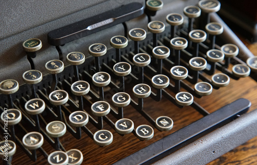 Wallpaper Mural old typewriter keys Torontodigital.ca