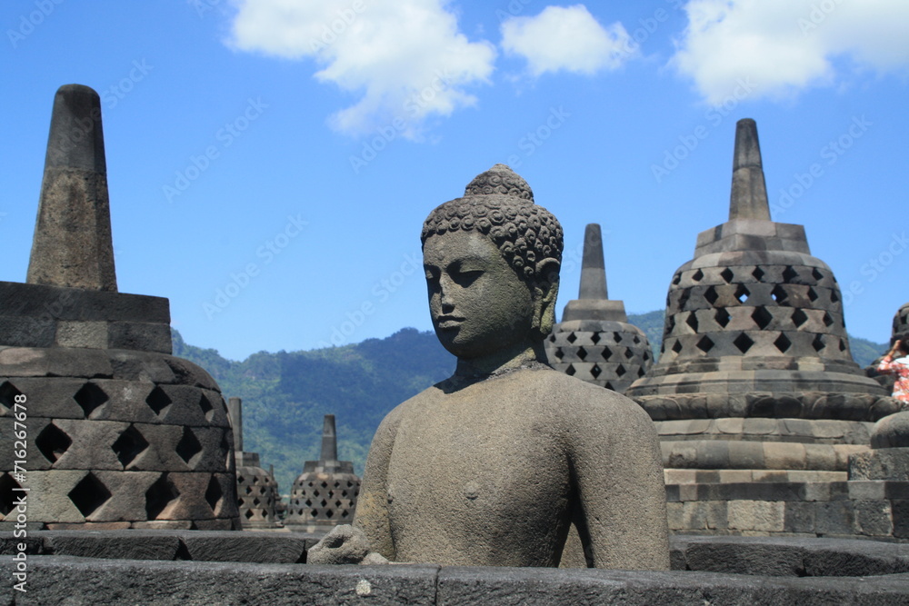 Fototapeta premium Borobudur temple with blue sky