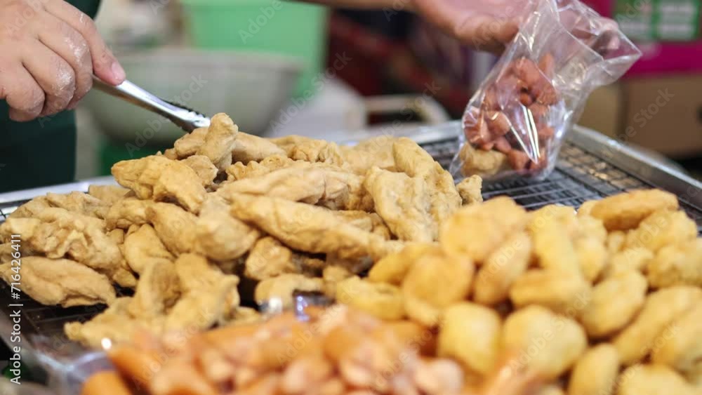 Packaging Snacks at a Food Facility Packaging Snacks at a Food Facility