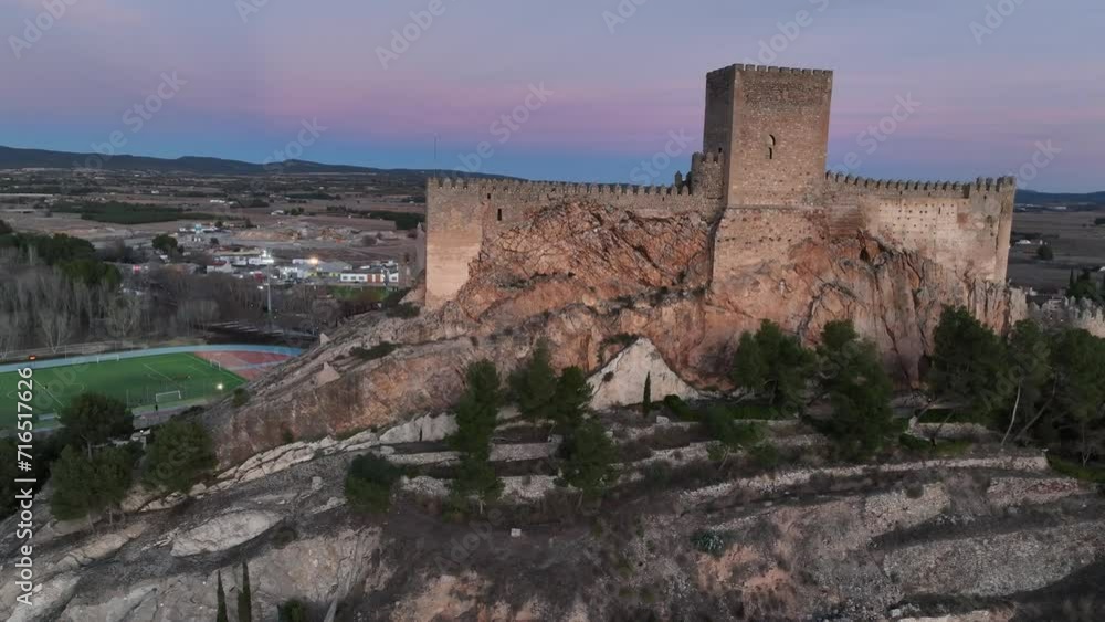 Castillo de Almansa al atardecer en Albacete Castillo de Almansa al atardecer en Albacete