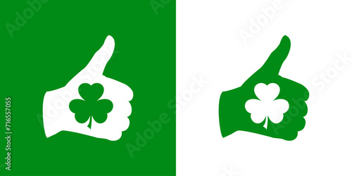 Día de San Patricio. Símbolo pulgares arriba. Silueta de trébol en mano con el dedo pulgar arriba para su uso en felicitaciones y tarjetas