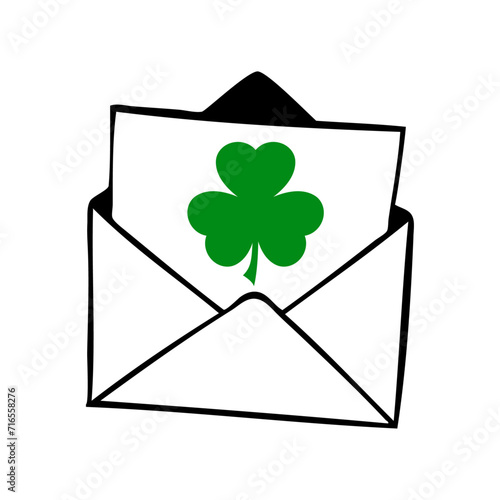 Día de San Patricio. Mensaje de suerte. Silueta de trébol en carta en sobre abierto para su uso en felicitaciones y tarjetas