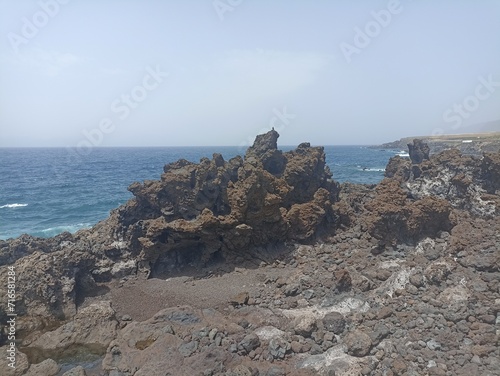 Cuadro en lienzo Paisaje rocoso Tenerife Sur con mar