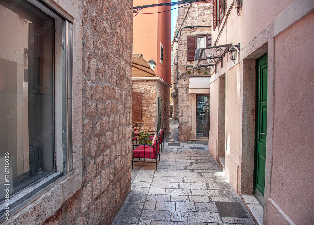 Fototapeta premium Ancient stone buildings on the streets of Split in Croatia.
