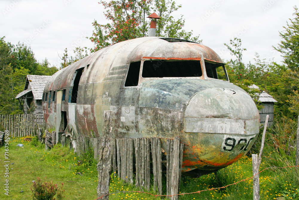Flugzeugwrack als Haus, Carretera Austral,Chile