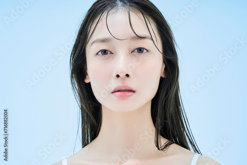美容イメージ・若い女性 photo