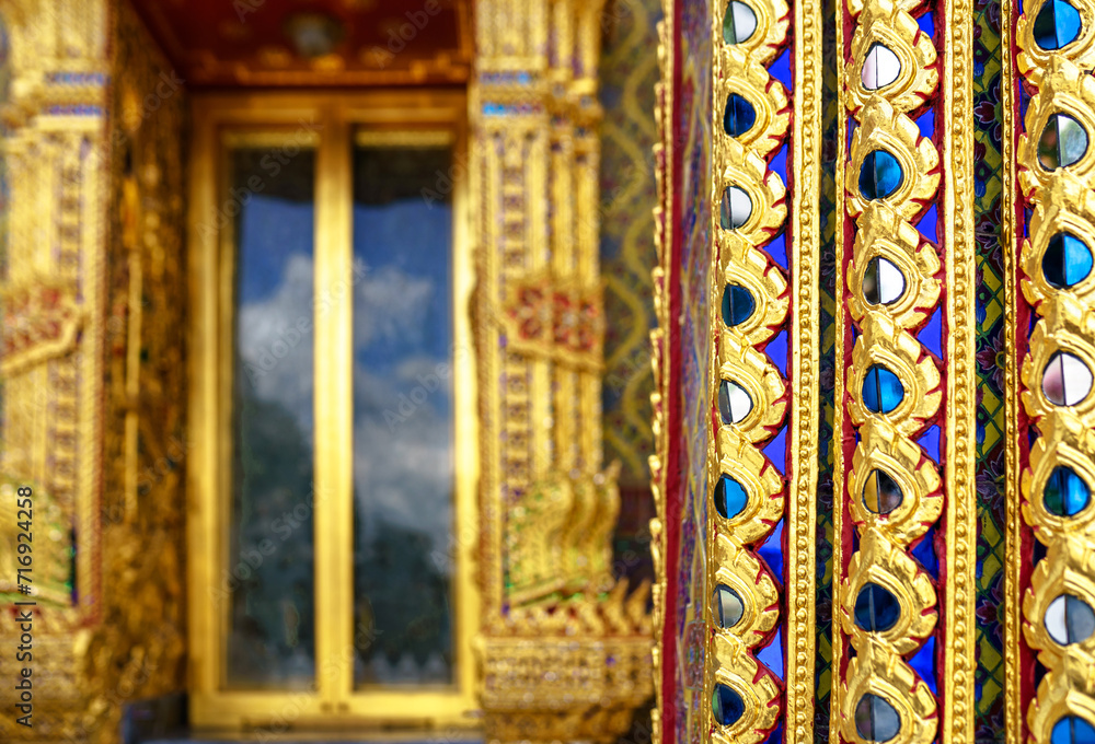 Obraz premium thai temple window