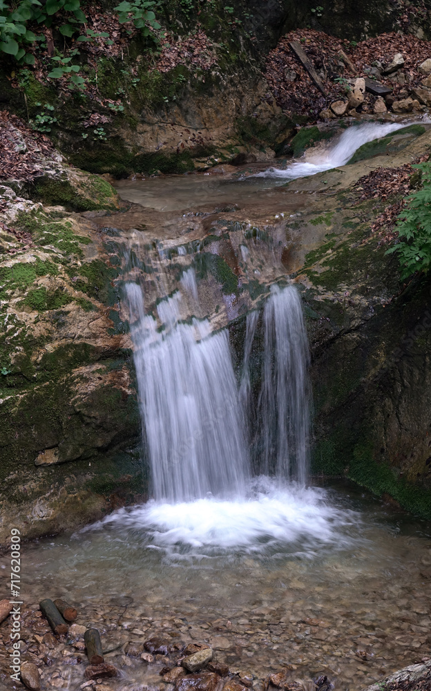 Obraz premium Wanderer in der Dr.-Vogelgesang-Klamm