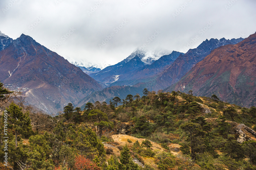View of the Himalayan mountains between Namche Bazar and Kumjung villages. Nepal