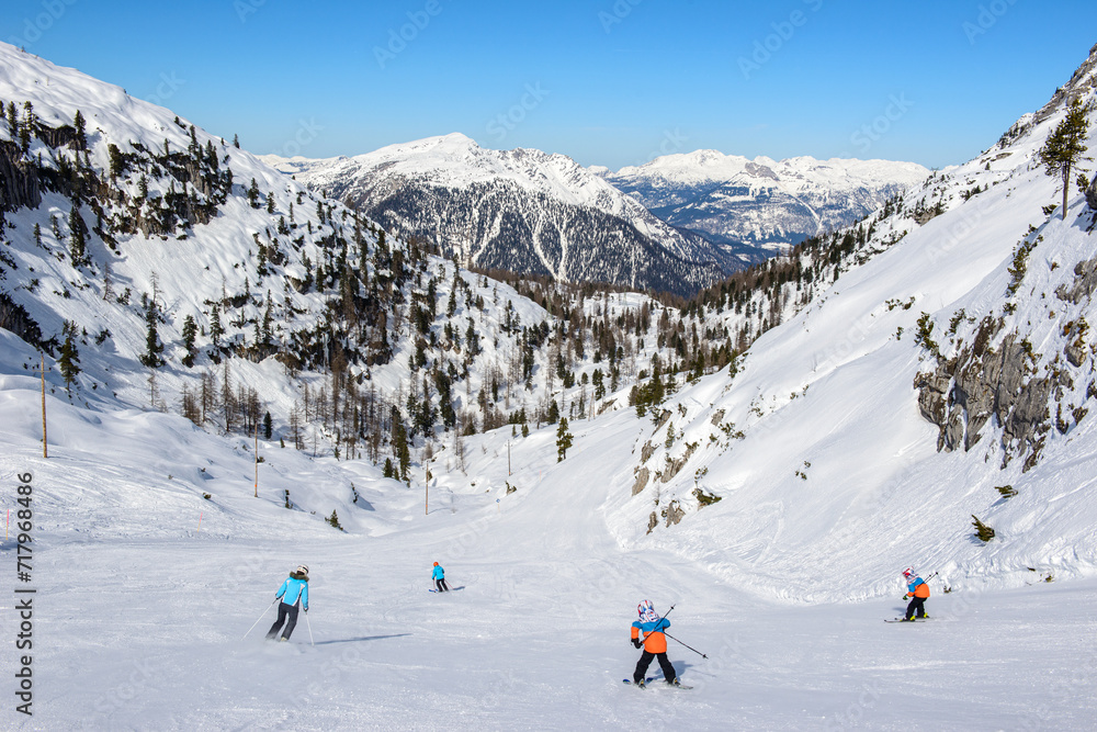 Skiläufer am Krippenstein | Salzkammergut
