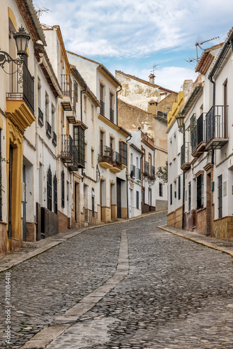 Picturesque street in the white town Ronda © Pablo Meilan