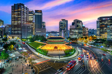 Fototapete Seoul Verkehr am Namdaemun Tor Seoul  © tawatchai1990