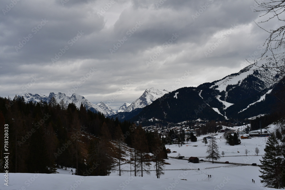 Schöne Landschaft im Winter bei Seefeld in Tirol 
