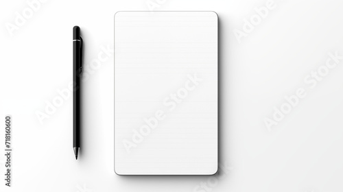 Bloc notes papier et crayons sur fond blanc. Espace vide de composition. Bureau, travail, fourniture. Pour conception et création graphique. © FlyStun