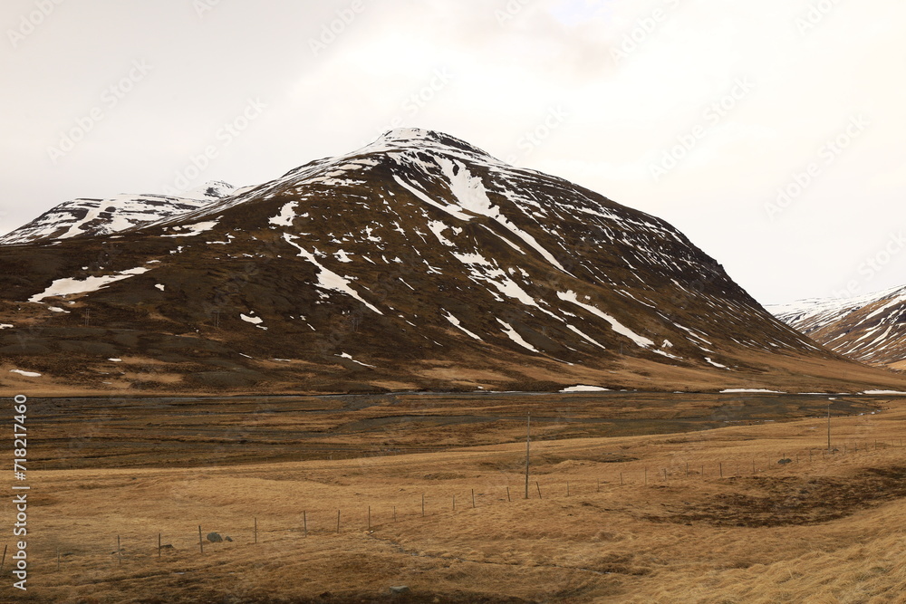 Obraz premium Öxnadalsheiði is a valley and a mountain pass in the north of Iceland