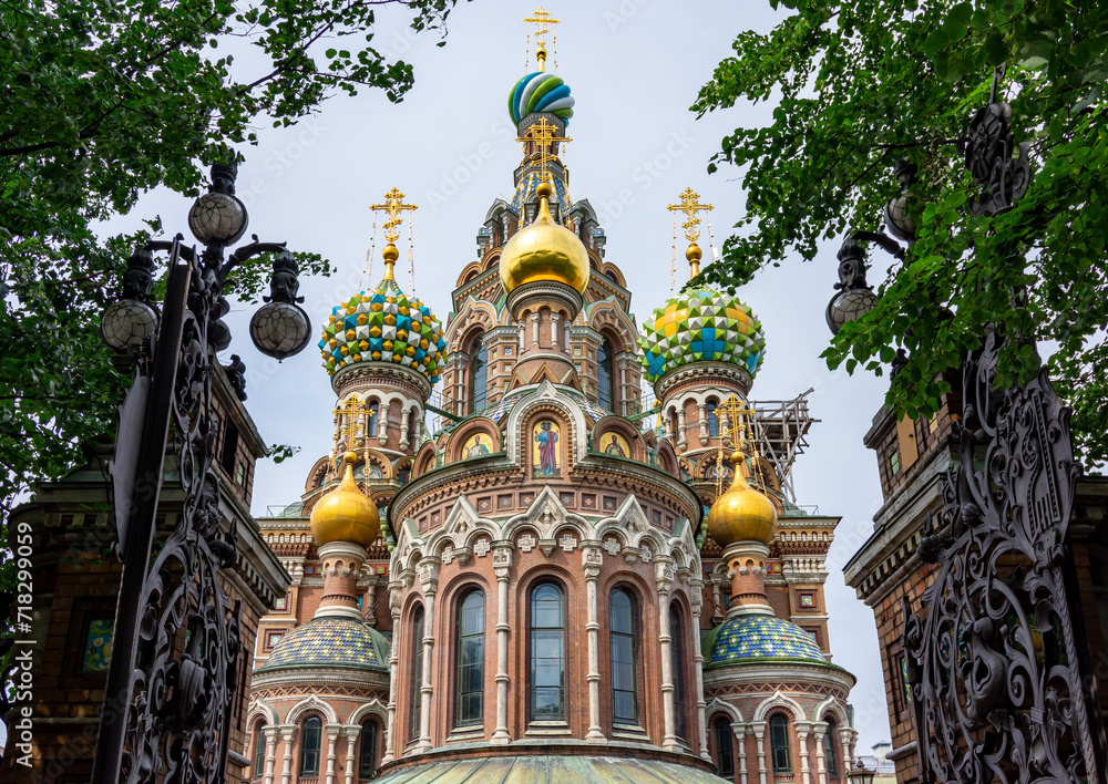 Fototapeta premium Church of the Savior on Spilled Blood on Griboedov canal, Saint Petersburg, Russia