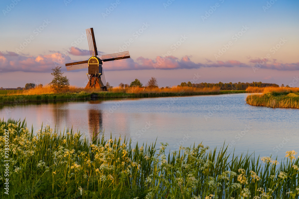 Windmill Broekmolen, Molenlanden - Nieuwpoort, The Netherlands