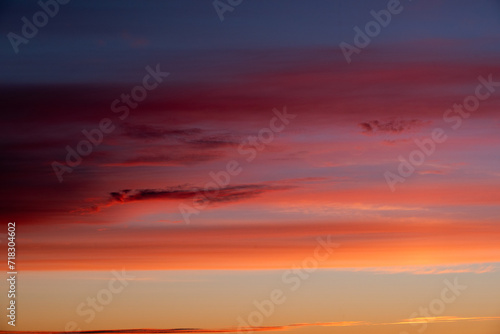 Fototapeta Naklejka Na Ścianę i Meble -  Deep red sunset in the clouds
