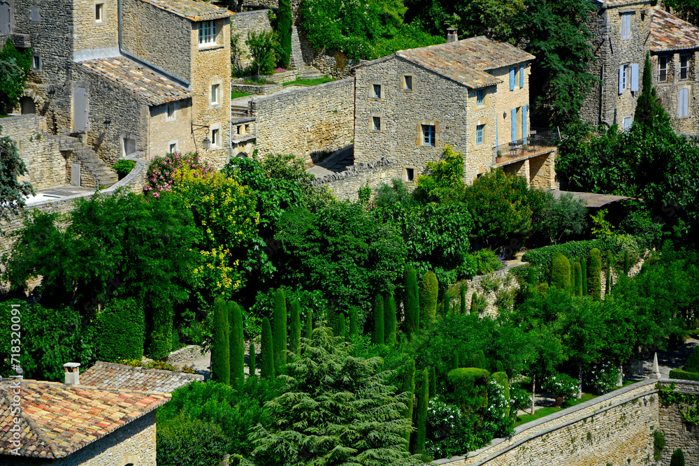 kamienne miasteczko w prowancji, Provence, Provencal town on a hill  - obrazy, fototapety, plakaty 