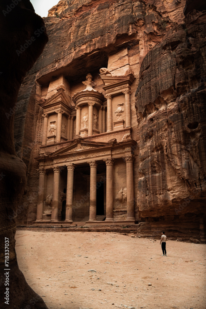 Alla scoperta delle antiche rovine di Petra e della sua fantastica storia Alla scoperta delle antiche rovine di Petra e della sua fantastica storia