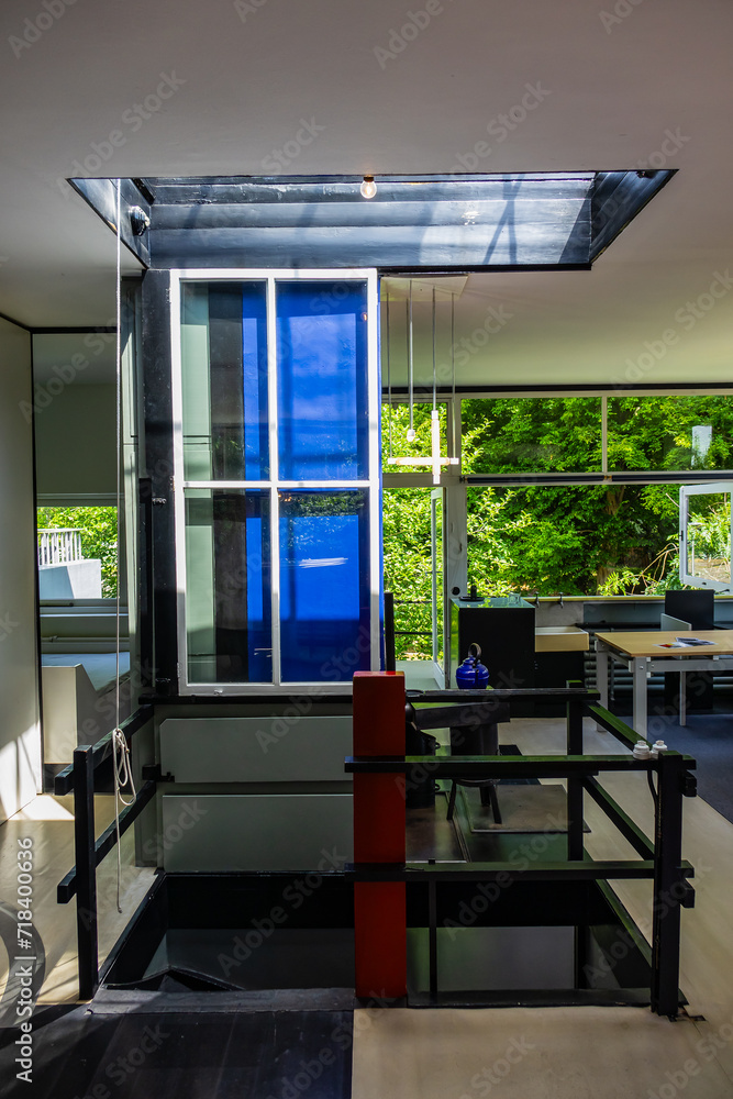 Foto de Interior of Rietveld Schroder House (1925): historic home ...