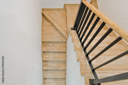 The stairs leading down to the basement were decorated with a bright and cheerful interior