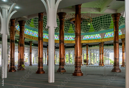 Al-Falah Great Mosque is the largest mosque in Jambi, Indonesia. The mosque is also known as the 1000 Pillars Mosque photo