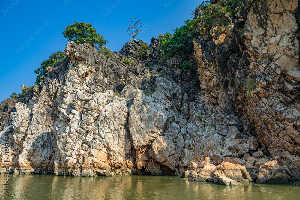 Jabalpur, Madhya Pradesh/India : October 24, 2018 – Dhuandhar waterfall in Narmada river at Bhedaghat, Jabalpur.