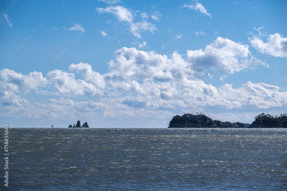 冬の強風の野蒜海岸