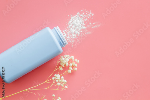 Foto Spilled baby talcum powder