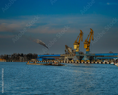 Obraz na płótnie Gdański port w salonie