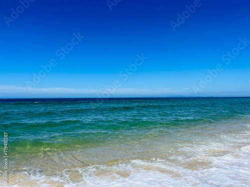 Fototapeta Naklejka Na Ścianę i Meble -  Pure blue sea horizon, blue seascape background, clear sky