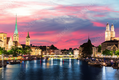 Obraz na płótnie Skyline night panorama on the downtown of Zurich, Switzerland w salonie
