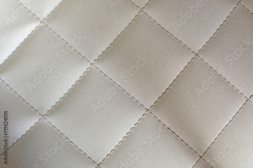 Cuadro en lienzo White leather texture background with rhomboid stitching.