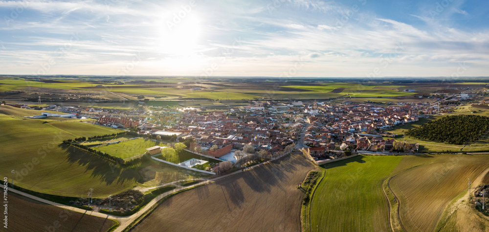 Φωτογραφία Aerial view of the Spanish town of Rueda in Valladolid, with its famous vineyards and wineries