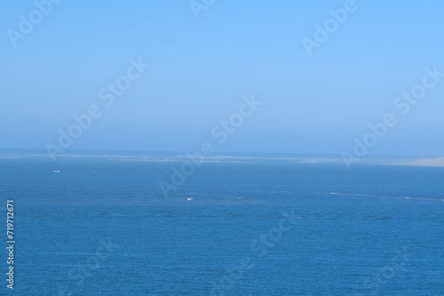 A view of Arcachon bay on a sunny day in winter. Pyla-sur-Mer, France - January 24, 2024. © Yann Vernerie